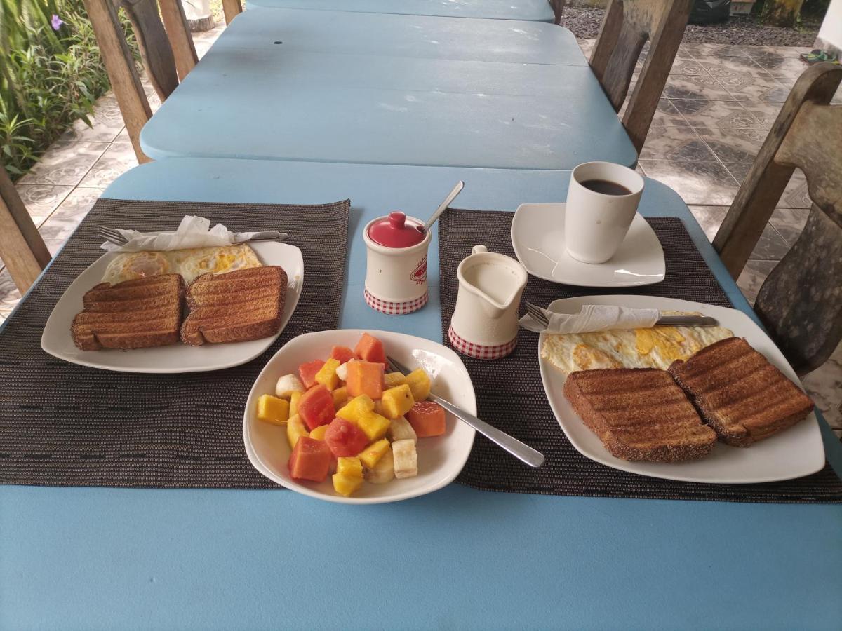 Hostal Y Restaurante Los Tecales La Coca ภายนอก รูปภาพ