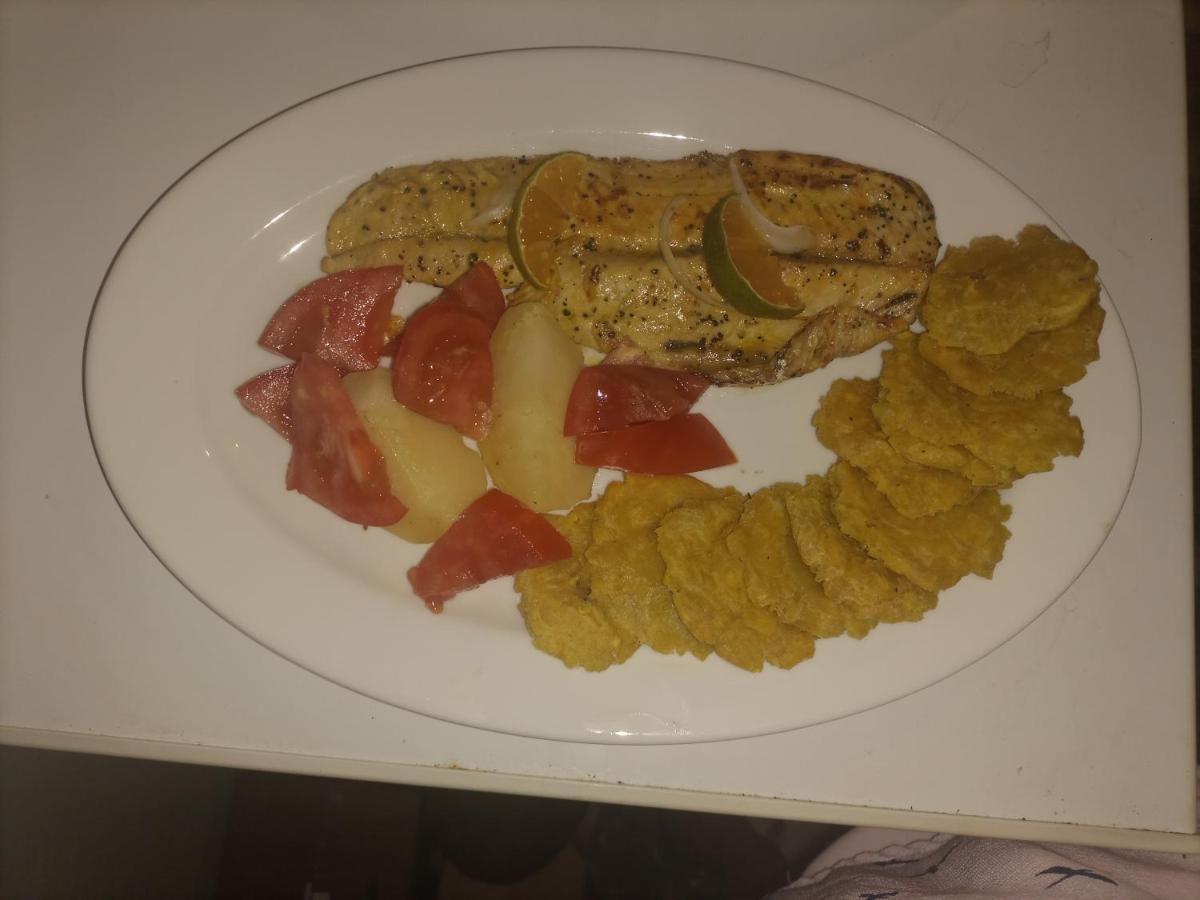 Hostal Y Restaurante Los Tecales La Coca ภายนอก รูปภาพ