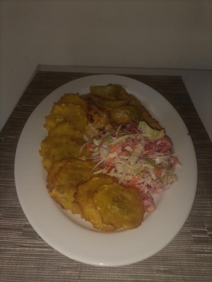Hostal Y Restaurante Los Tecales La Coca ภายนอก รูปภาพ